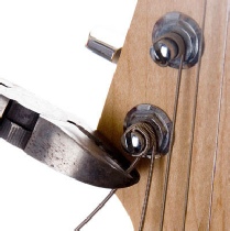 how to string a guitar cut string